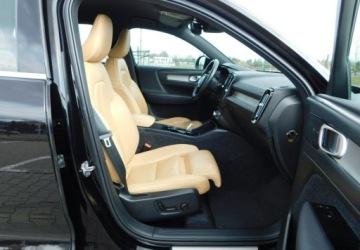 Volvo XC40 2021 Volvo XC 40 2.0T INSCRIPTION Bezowa Skora BLiS 2.0 Benzyna 197KM, zdjęcie 8