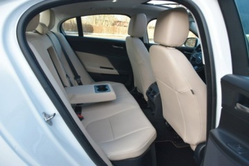 Jaguar XE Sedan 2.0 i4 250KM 2018 Jaguar XE 25T 2.0T 250KM 2018r. Skóra Panorama, zdjęcie 12