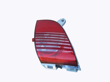LAMPA PRAWA COFANIA ZDERZAKA TYŁ PEUGEOT 2008 13-