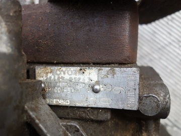 TOYOTA LAND CRUISER LJ70 2,4 TD ČERPADLO VSTŘIKOVAČE 096000-3060