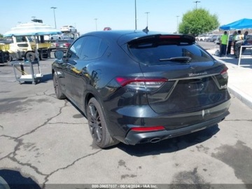 Maserati Levante 2022 Maserati Levante 2022, Modena, 3.0, 4x4, od ubezpieczalni 3.0 Benzyna 424KM, zdjęcie 2