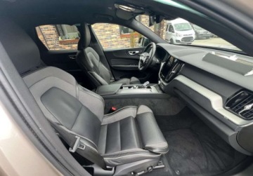 Volvo XC60 II 2023 Volvo XC 60 Automat Elektryczna klapa 4x4 2.0 Diesel 197KM, zdjęcie 9