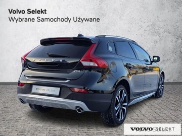 Volvo V40 II Hatchback Facelifting 2.0 D4 190KM 2017 Volvo V40 Salon PL Summum D4 190KM LED Skóra Nawi, zdjęcie 5