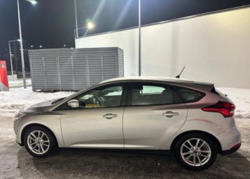 Ford Focus III Hatchback 5d facelifting 1.5 TDCi 95KM 2018 Ford Focus 1.5 TDCi SYNC Edition, zdjęcie 4