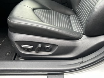 Toyota Camry IX Sedan 2.5 Hybrid Dynamic Force 218KM 2023 Toyota Camry 2.5 Hybrid Prestige CVT, zdjęcie 17