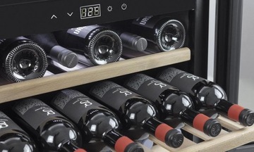CASO WineSafe 18 EB BLACK встраиваемый винный холодильник, винный шкаф