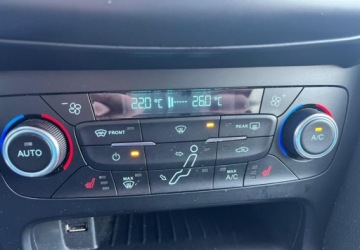 Ford Focus III Kombi Facelifting 1.5 EcoBoost 182KM 2016 Ford Focus Ford Focus 1.5 EcoBoost Start-Stopp-System TITANIUM 1.5 Benzyna, zdjęcie 14