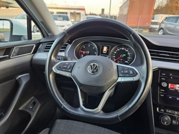 Volkswagen Passat B8 Variant 2.0 TDI BlueMotion SCR 150KM 2019 Volkswagen Passat Variant 2,0 diesel 150KM DSG LED, zdjęcie 9