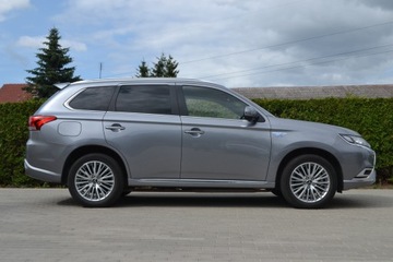 Mitsubishi Outlander III 2019 PHEV 2.4 4x4 NAJBOGATSZA WERSJA, zdjęcie 11