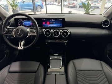 Mercedes CLA C118/X118 Coupe Facelifting 1.3 200 163KM 2024 Mercedes-Benz CLA 7G-DCT Kamera cofania CarPlayAndroid Auto LED FV23, zdjęcie 12