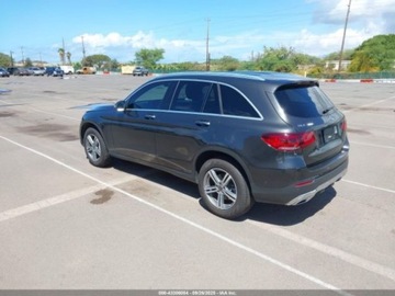 Mercedes GLC C253 2021 Mercedes-Benz GLC 300 2021 2.0l 2.0 Benzyna 255KM, zdjęcie 3
