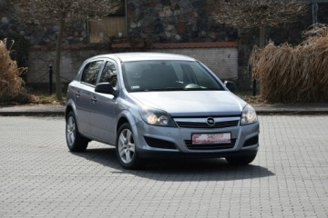 Opel Astra H Hatchback 5d 1.4 TWINPORT ecoFLEX 90KM 2010 Opel Astra 1.4 90KM 2010r. Polski SALON 5drzwi