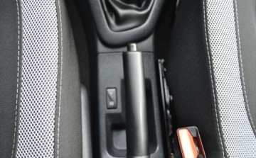 Dacia Sandero II Hatchback 5d Facelifting 0.9 TCe 90KM 2017 Dacia Sandero Stepway Automat - 1 wlasciciel - Niski przebieg - OPLACONY, zdjęcie 28