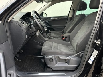 Volkswagen Tiguan II SUV 1.4 TSI 150KM 2017 Volkswagen Tiguan 1.4 TSI 150KM*Highline*BLIS*Panorama* Alcantara*LED*SALON, zdjęcie 19