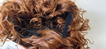 PERUKA KRĘCONE BRĄZOWE (BRUNATNE) WŁOSY DŁUGIE GĘSTE Z GRZYWKĄ