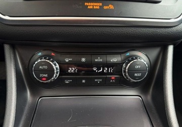 Mercedes GLA I Off-Roader Facelifting 1.6 200 156KM 2019 Mercedes-Benz GLA 1.6 T 156KM AT7 Style Salon PL ASO 1.6 Benzyna 156KM, zdjęcie 28