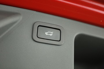 Land Rover Discovery Sport SUV 2.0 TD4 180KM 2018 Land Rover Discovery Sport TD4, Salon Polska, zdjęcie 9