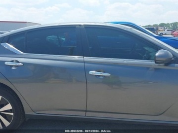 Nissan Altima V 2022 Nissan Altima Sv Intelligent 2022 2.5l 2.5 Benzyna 182KM, zdjęcie 1