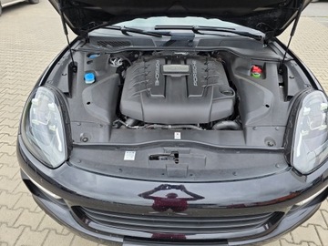 Porsche Cayenne II SUV Facelifting 4.2 D 385KM 2016 PORSCHE CAYENNE (92A) 4.2 S Zadbany, zdjęcie 12