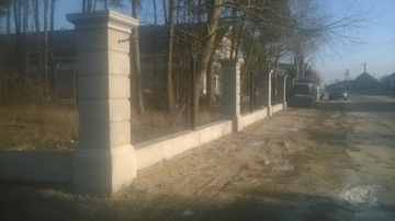 ЗАБОРЫ УСАДЬБЫ, СТИЛЬНЫЕ, БЕТОННЫЕ СТОЯНИЯ