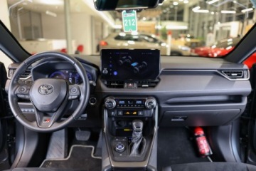 Toyota RAV4 V SUV Facelifting 2.5 Hybrid Dynamic Force 222KM 2024 Toyota RAV4 2.5 Hybrid GR Sport 4x4 2.5 Hybryda 222KM, zdjęcie 4