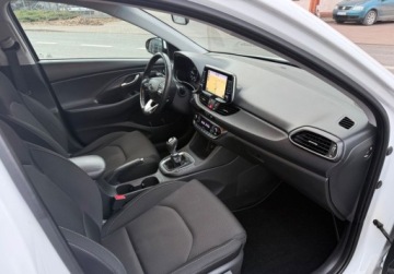 Hyundai i30 II Wagon Facelifting 1.6 CRDi 110KM 2017 Hyundai i30 1.6Crdi 110 PS NAVI Kamera Extra stan 1.6 Diesel 110KM, zdjęcie 14
