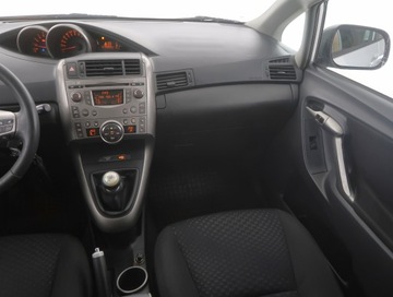 Toyota Verso Minivan 2.0 D-4D 126KM 2010 Toyota Verso 2.0 D-4D, Klima, Klimatronic, zdjęcie 7