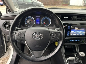 Toyota Corolla XI Sedan Facelifting 1,6 Valvematic 132KM 2017 Toyota Corolla 1.6 benzyna/Biała perła/Kamera, zdjęcie 25