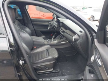 Alfa Romeo Stelvio SUV 2.0 Turbo 280KM 2018 Alfa Romeo Stelvio Ti Sport 2018 2.0l 2.0 Benzyna 280KM, zdjęcie 5