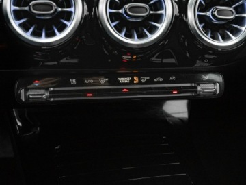 Mercedes Klasa A W177/V177 Hatchback Facelifting 1.3 200 163KM 2023 Mercedes A 200 WD1049T#200 Progressive 7G-DCT, zdjęcie 17