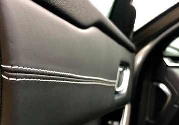 Land Rover Range Rover Velar SUV 2.0 250KM 2021 Land Rover Range Rover Velar 2.0 Si4 250KM R-Dynamic FV23 2.0 Benzyna, zdjęcie 16