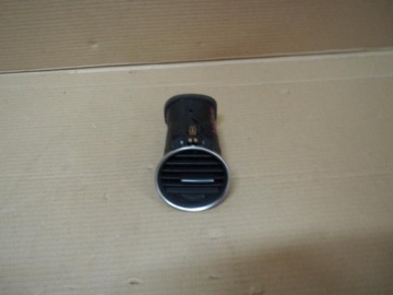 ЦЕНТРАЛЬНАЯ РЕШЕТКА ВОЗДУХА MERCEDES W204 A2048306254