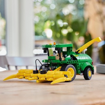 LEGO Technic 42168 Кормоуборочный комбайн John Deere 9700