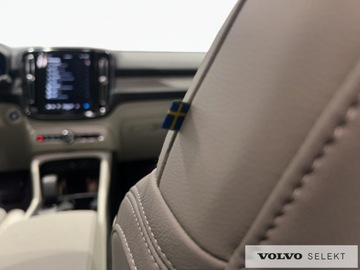 Volvo XC40 Crossover Facelifting 2.0 B3 163KM 2025 Volvo XC 40 VOLVO XC40 B3 Core Benzyna (163+14KM), zdjęcie 38