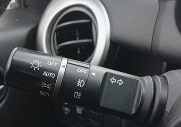 Mazda 2 II Hatchback 5d 1.3 86KM 2010 Mazda 2 Bezwypadkowy - klimatyzacja - benzyna 1,3 - 86 KM 1.3 Benzyna 86KM, zdjęcie 24