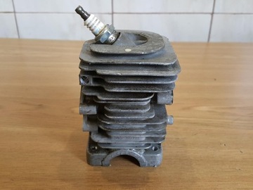 HUSQVARNA 236 CYLINDER TŁOK KOMPLET