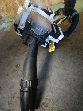 HYUNDAI TERRACAN 03R PŘEPÍNAČ KOMBINOVANÝ 93400-39201 A05