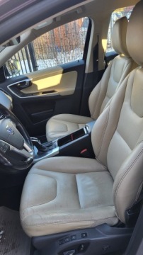 Volvo XC60 I SUV Facelifting 2.0 D4 DRIVE-E 181KM 2014 Volvo XC 60 D4 salon Polska stan idealny 190 tys., zdjęcie 5