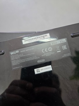 Консоль Nintendo Wii U, 32 ГБ, черная, НАБОР С ВЕСАМИ ДЛЯ ТРЕНИРОВОК