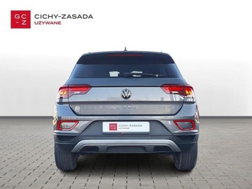 Volkswagen T-Roc I SUV Facelifting 1.5 TSI ACT 150KM 2022 Volkswagen T-Roc SalonPL 150KM TSI DSG Life 17 ZimowySiedzenia komfortoweV, zdjęcie 5