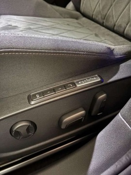 Volkswagen Golf VIII Variant 2.0 TDI 150KM 2021 Volkswagen Golf Style 2.0 TDI 150KM DSG VAT 23 Matrix Asystenci 2.0, zdjęcie 17