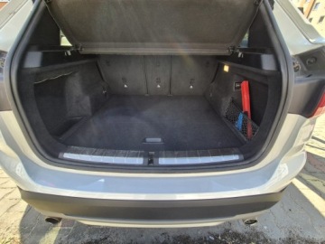 BMW X1 F48 2018 BMW X1 245KM xDrive biała perła, zdjęcie 9