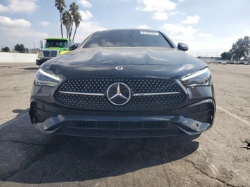 Mercedes CLE Coupe 2.0 300 258KM 2024 Mercedes-Benz CLE 2024r., Cle 300 4matic, 2L, od ubezpieczalni 2.0 Benzyna, zdjęcie 5