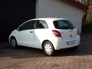 Toyota Yaris II Hatchback 5d 1.0 VVT-i 69KM 2010 Toyota Yaris Klimatyzacja / Elektryka / Gwarancja, zdjęcie 9