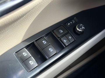 Toyota Camry IX Sedan 2.5 Hybrid Dynamic Force 218KM 2020 Toyota Camry 2.5 Hybrid Executive CVT, zdjęcie 19