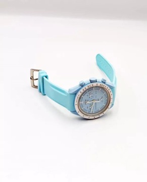МИССИЯ SWATCH X OMEGA MOONSWATCH НА УРАН