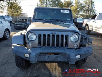 Jeep Wrangler III Unlimited Facelifting 3.6 V6 286KM 2016 Jeep Wrangler _UNLIMITED_SAHARA_4x4_3.6 L_285 km_2016r 3.6 Benzyna 285KM, zdjęcie 4