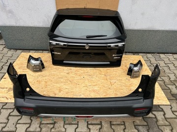 SUZUKI S-CROSS VÍKO KUFRU KUFRU NÁRAZNÍK SVĚTLO ROK 2023 BARVA ZCE