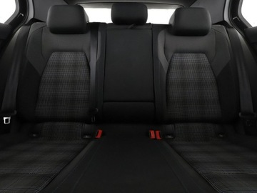 Volkswagen Golf VIII GTE 1.4 Plug-In Hybrid 245KM 2021 Volkswagen Golf PHEV full LED navi czujniki, zdjęcie 17