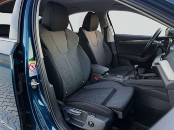 Skoda Octavia IV Liftback 1.5 TSI EVO 150KM 2023 Skoda Octavia 1.5TSI 150KM Style SalonPL SerwisASO Acc Virtual Matrix Kessy, zdjęcie 13